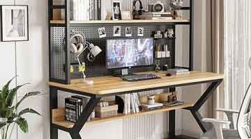 Escritorio gamer de estilo industrial en Amazon.